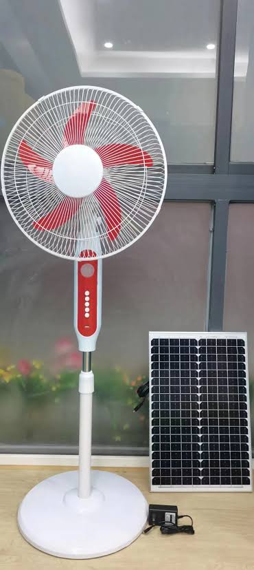 BAZAR VENTILATEUR RECHARGEABLE AVEC PLAQUE SOLEIL DP-7108AT